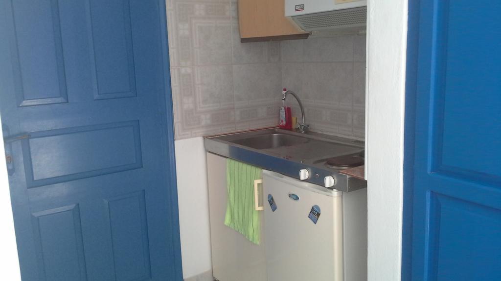 Studios Apartments Perivolos ภายนอก รูปภาพ