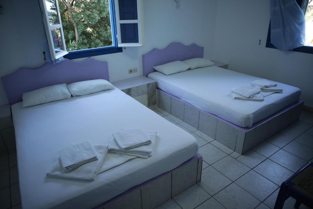 Studios Apartments Perivolos ภายนอก รูปภาพ