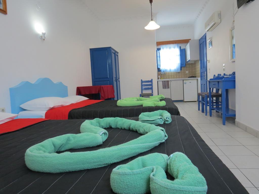 Studios Apartments Perivolos ภายนอก รูปภาพ