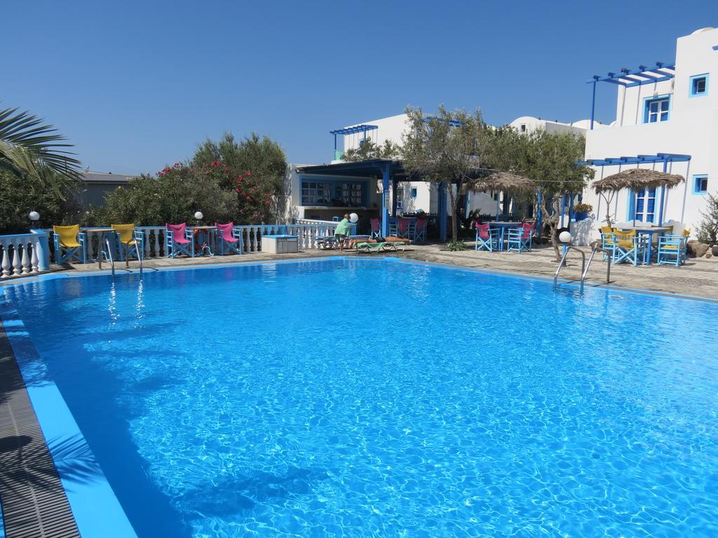 Studios Apartments Perivolos ภายนอก รูปภาพ